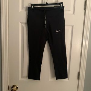 Nike Capri leggings. NWT
